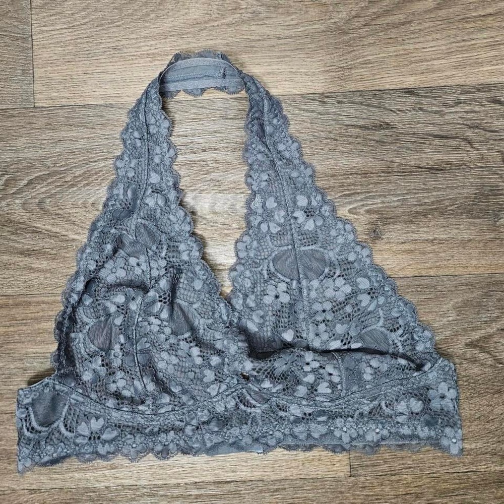 Light Grey Halter Bra – Casual Chic Y2K Loungewear Minimalist Aesthetic‎